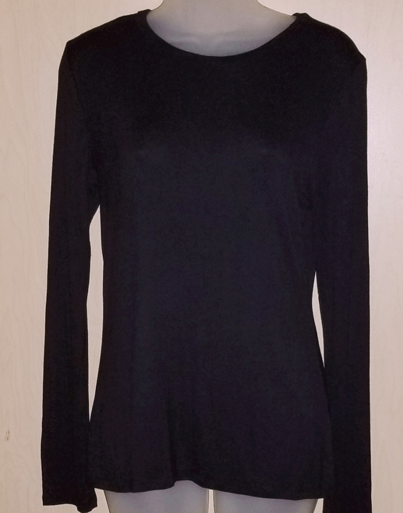 NWOT 🎱Basic longsleeve shirt